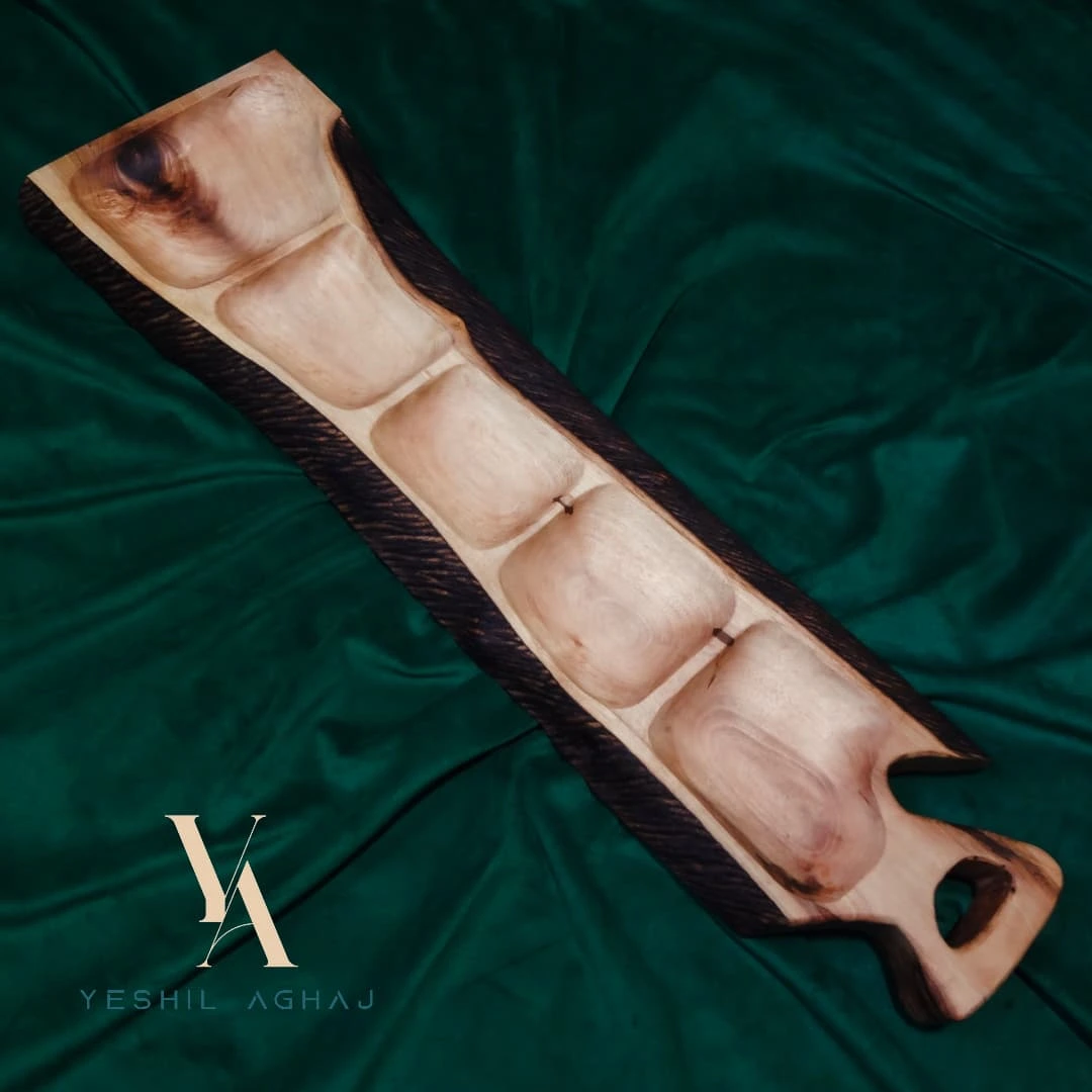 تخته سرو سینی مزه